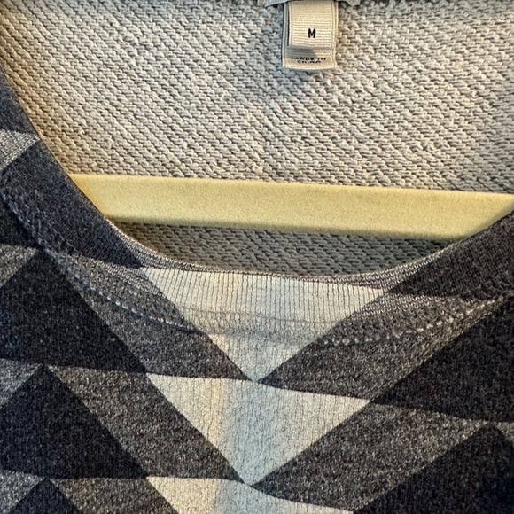 J Crew Gray Geometric Print Crewneck Sweater - Picture 2 of 5